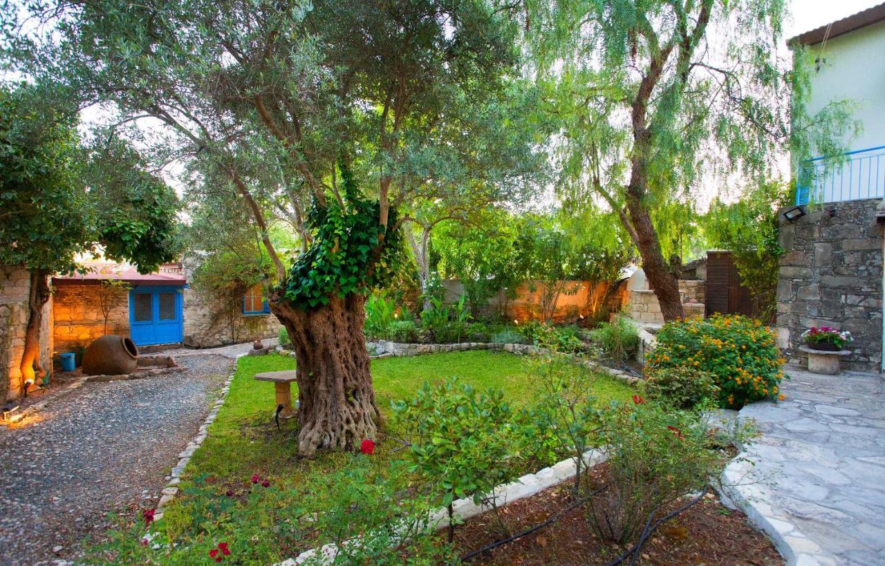 Cecilias Courtyard Guest House Malia Exterior photo