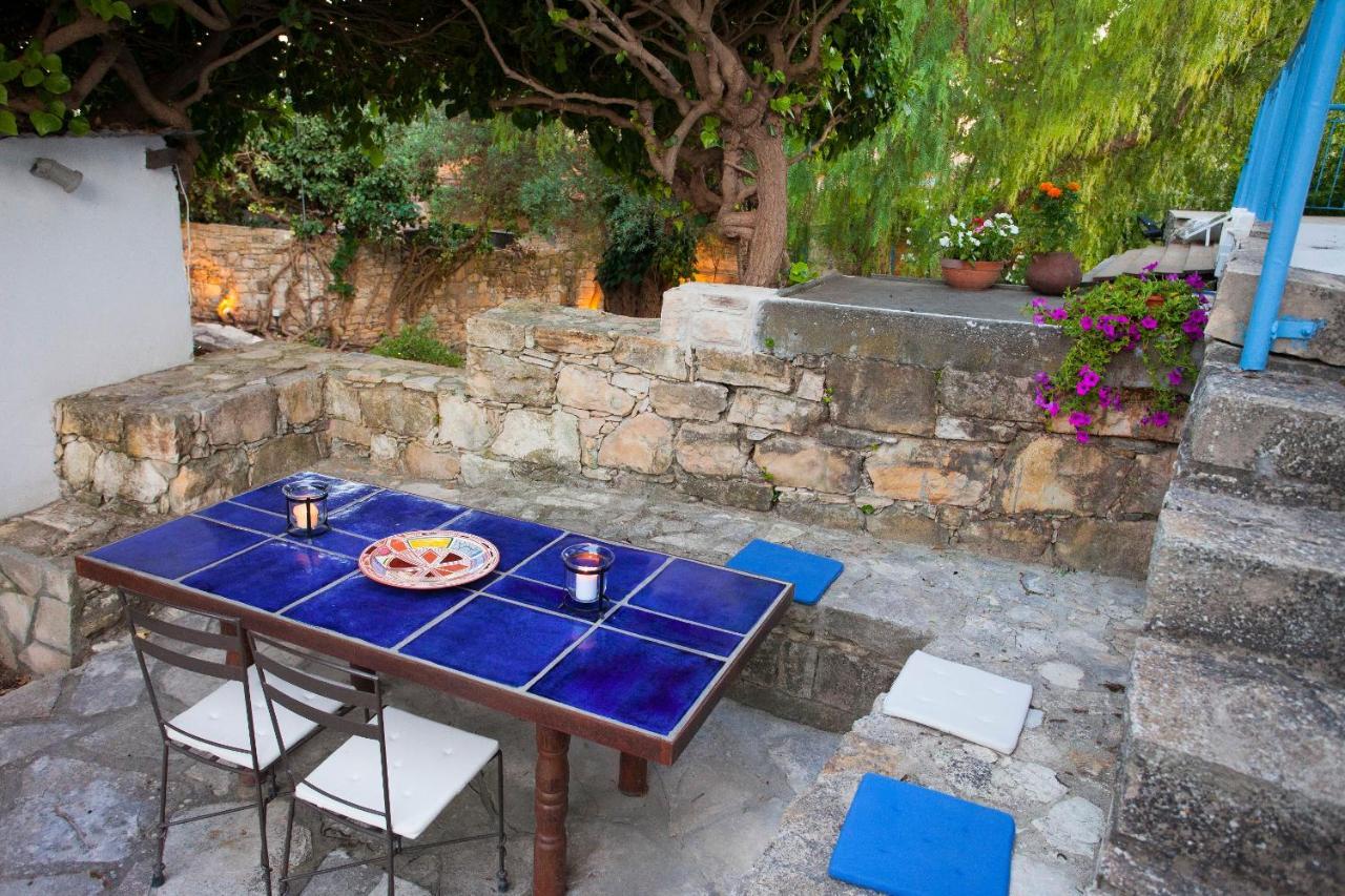 Cecilias Courtyard Guest House Malia Exterior photo