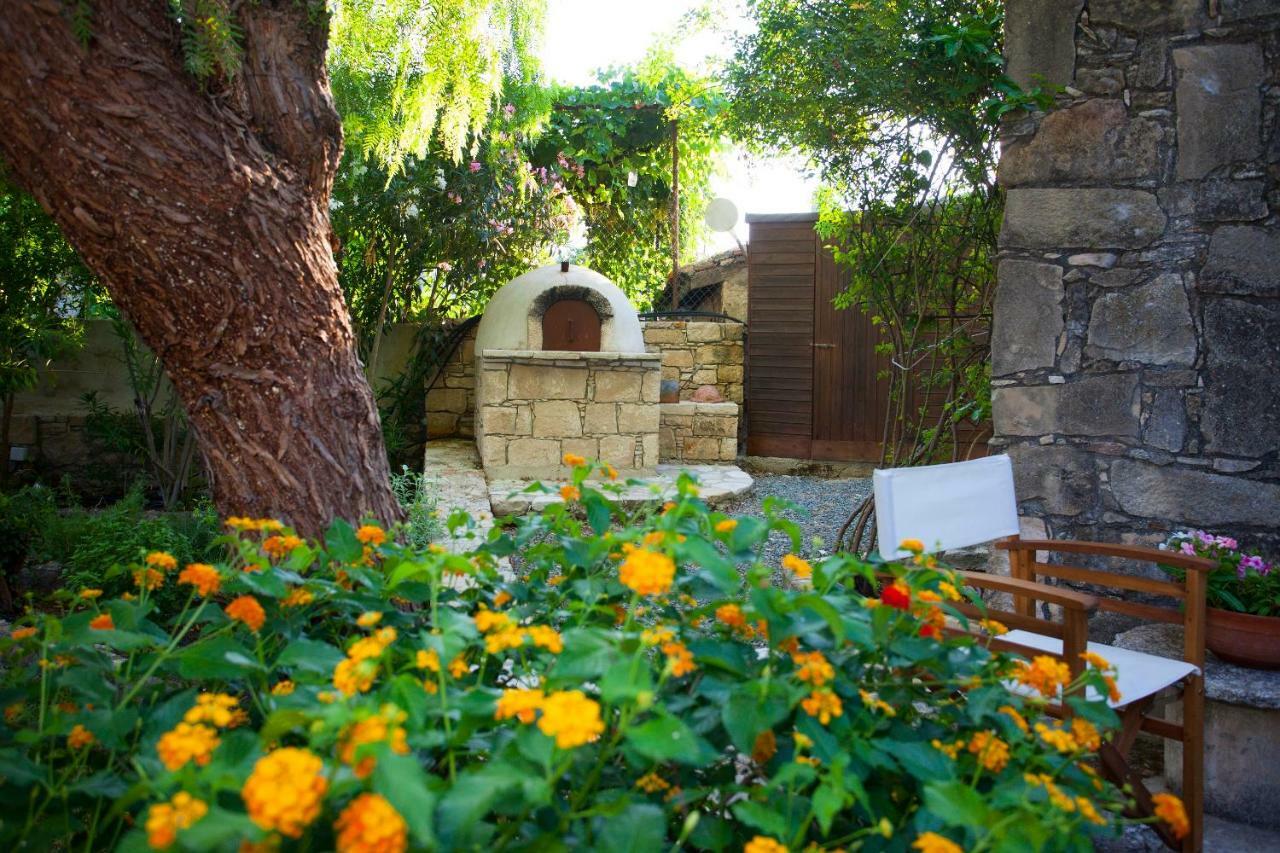 Cecilias Courtyard Guest House Malia Exterior photo