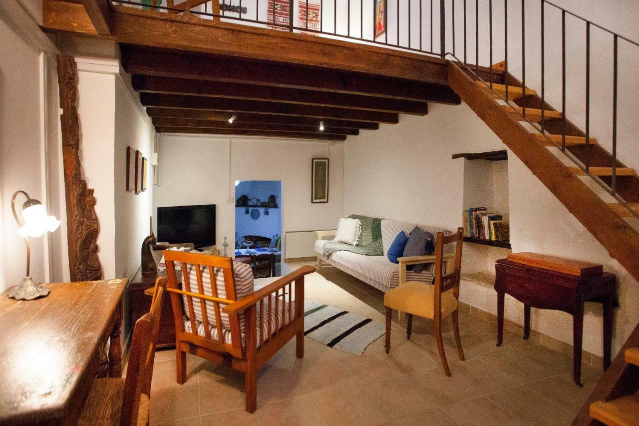 Cecilias Courtyard Guest House Malia Exterior photo