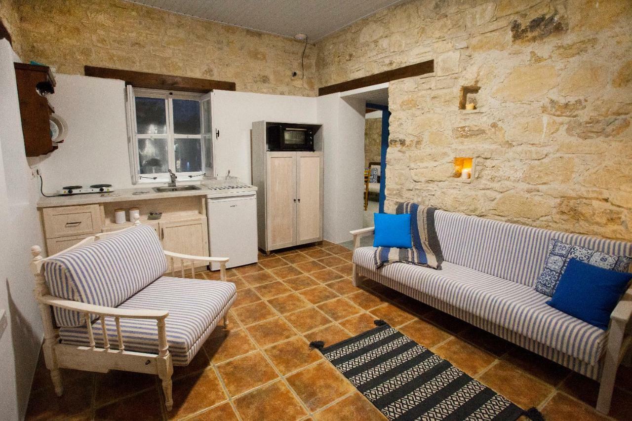 Cecilias Courtyard Guest House Malia Exterior photo