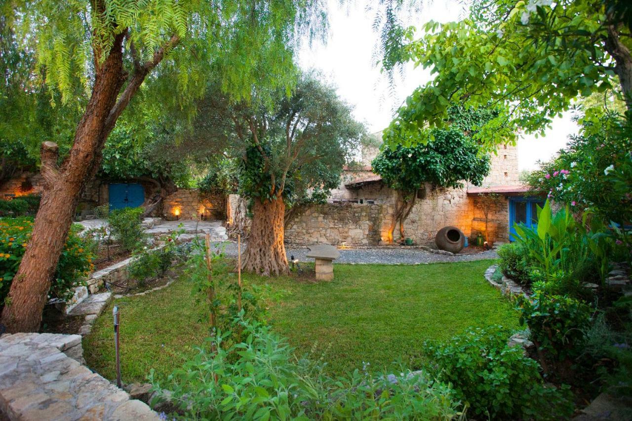 Cecilias Courtyard Guest House Malia Exterior photo